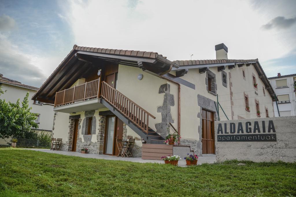 Apartamentos Aldagaia Hernani Bilik gambar